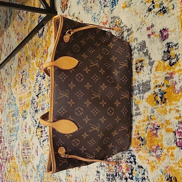 Louis Vuitton Monogram Neverfull PM - Picture 2 of 13